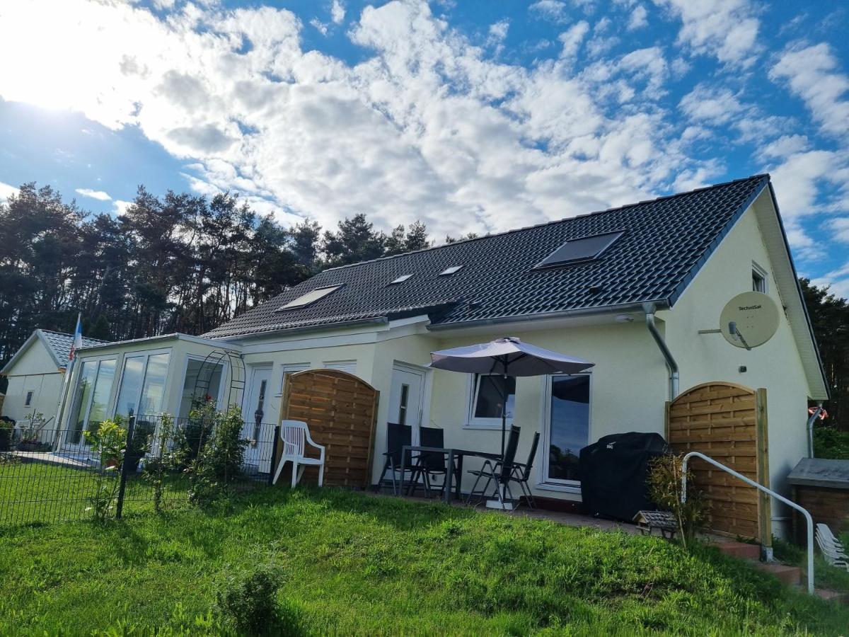 Lutow Ferienhaus Achterwasser מראה חיצוני תמונה
